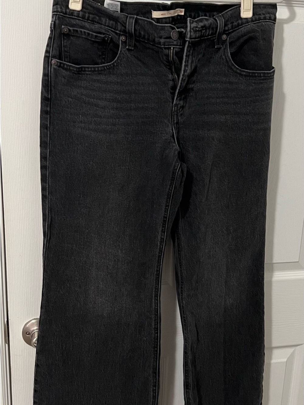 LEVI’S MIDDY FLARE ON THE TOWN NO CRACKLE